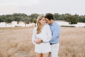 Maternity-Session-During-Golden-Hour