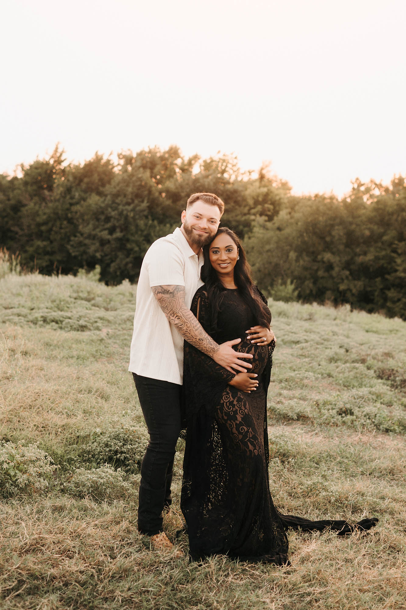 Golden Hour Maternity Photoshoot In Dallas | Lily Hayes Photography 5 Maternity Photographer Dallas Outdoor Session Lily Hayes Photography 1