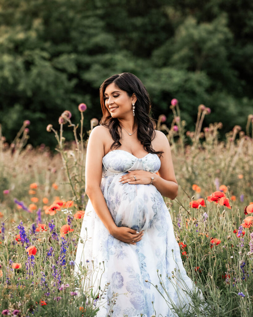 Outdoor Maternity Photos Dallas Wildflower Field 1