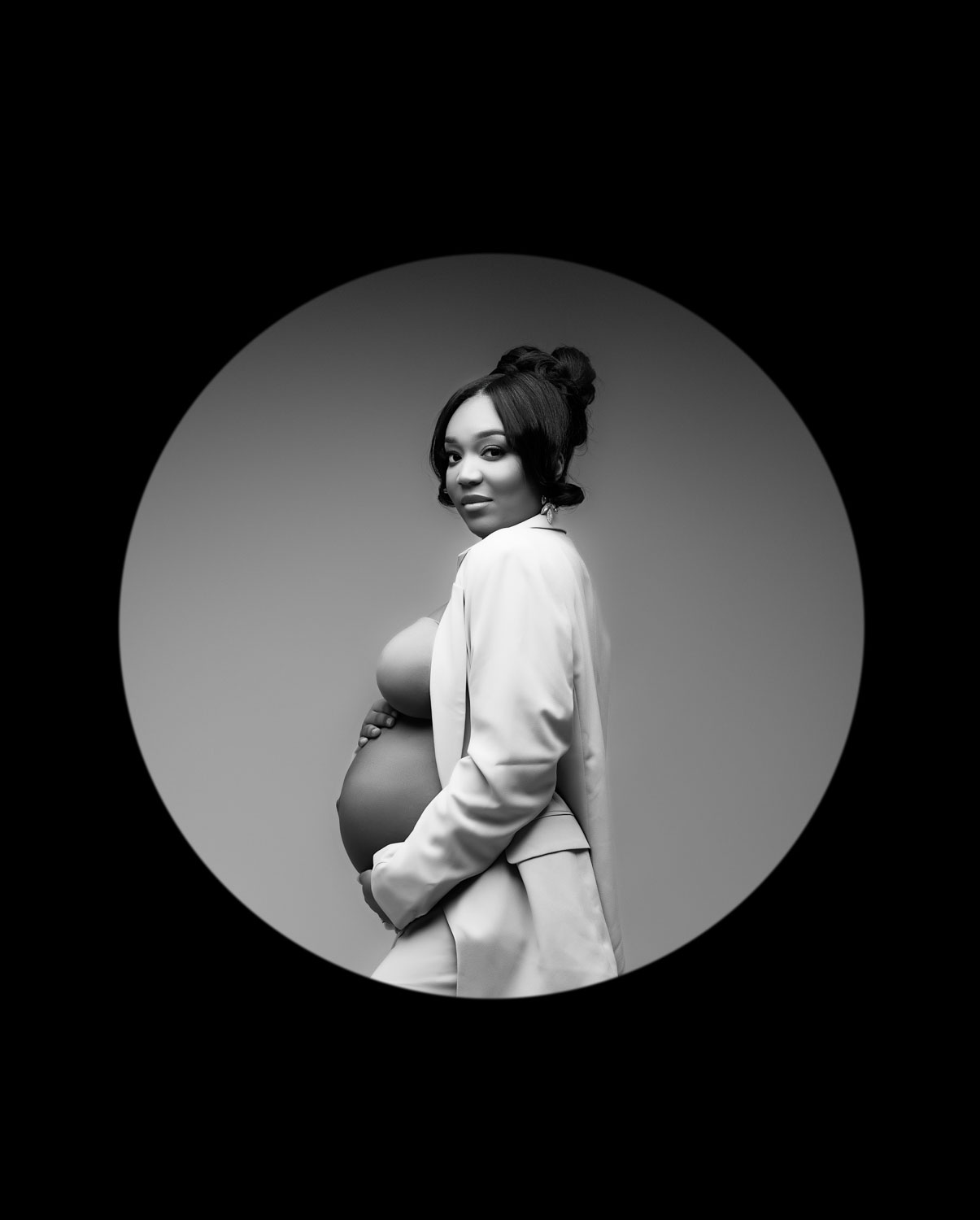 Fine art black and white studio maternity portrait by Dallas maternity photographer Lily Hayes Photography
