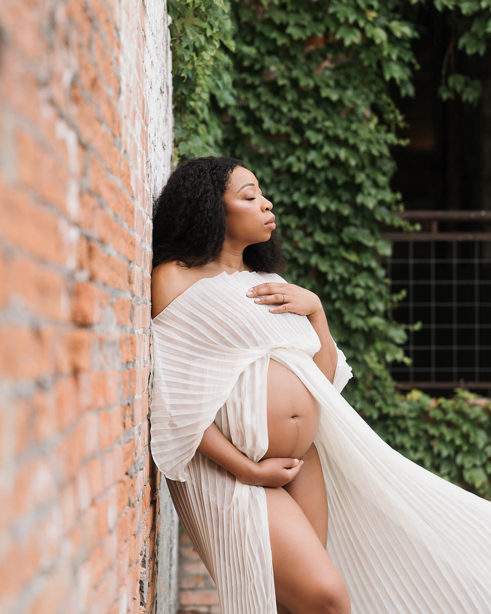 Dallas Maternity Photographer | Elegant Outdoor Pregnancy Session In Dfw 9 Close Up Maternity Photography Dallas Baby Bump Portrait With Soft Natural Light And Texture
