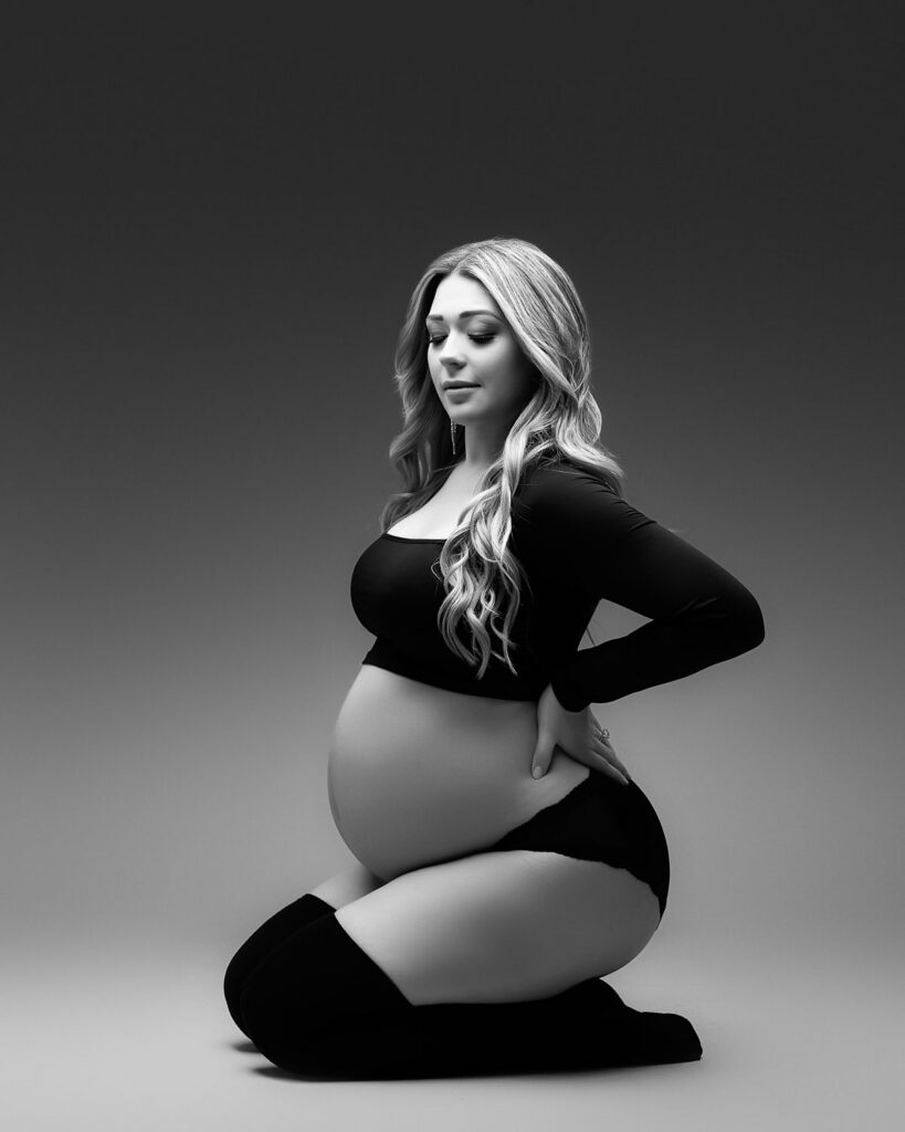 When Should You Schedule Maternity Photos? 6 Dfw Maternity Photography Featuring Elegant Black And White Editorial Pregnancy Portrait