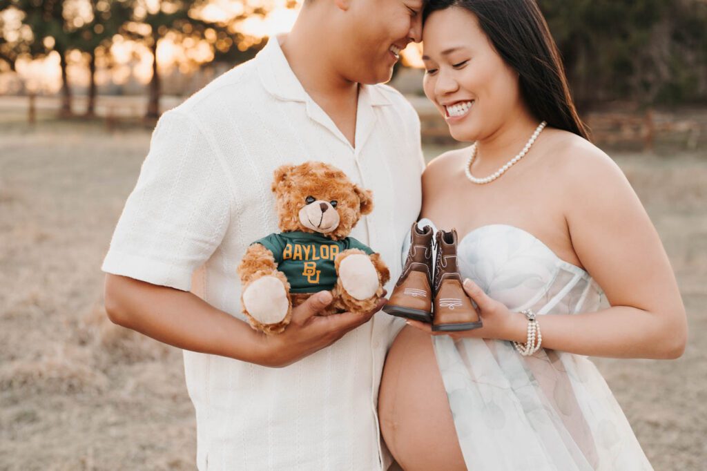 Dallas Pregnancy Announcement Photos