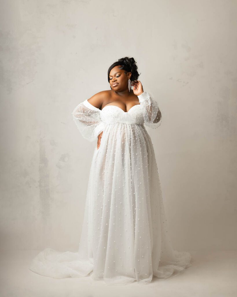 Dallas Maternity Photographer | Studio Maternity Portraits 10 Fine Art Maternity Portrait Of An Expecting Mother Photographed In A Dallas Maternity Photography Studio.